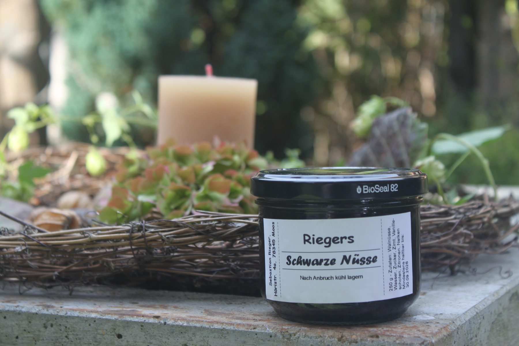 Schwarze Nüsse